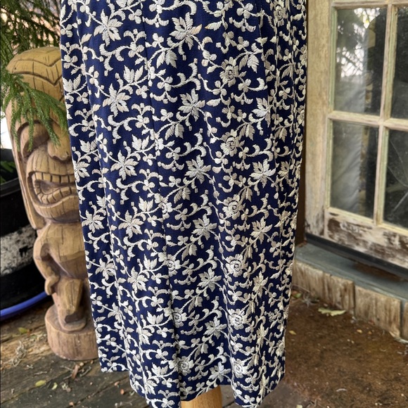 Vintage Embroidered Linen Wiggle Dress with Matching Linen Duster - Picture 6 of 11